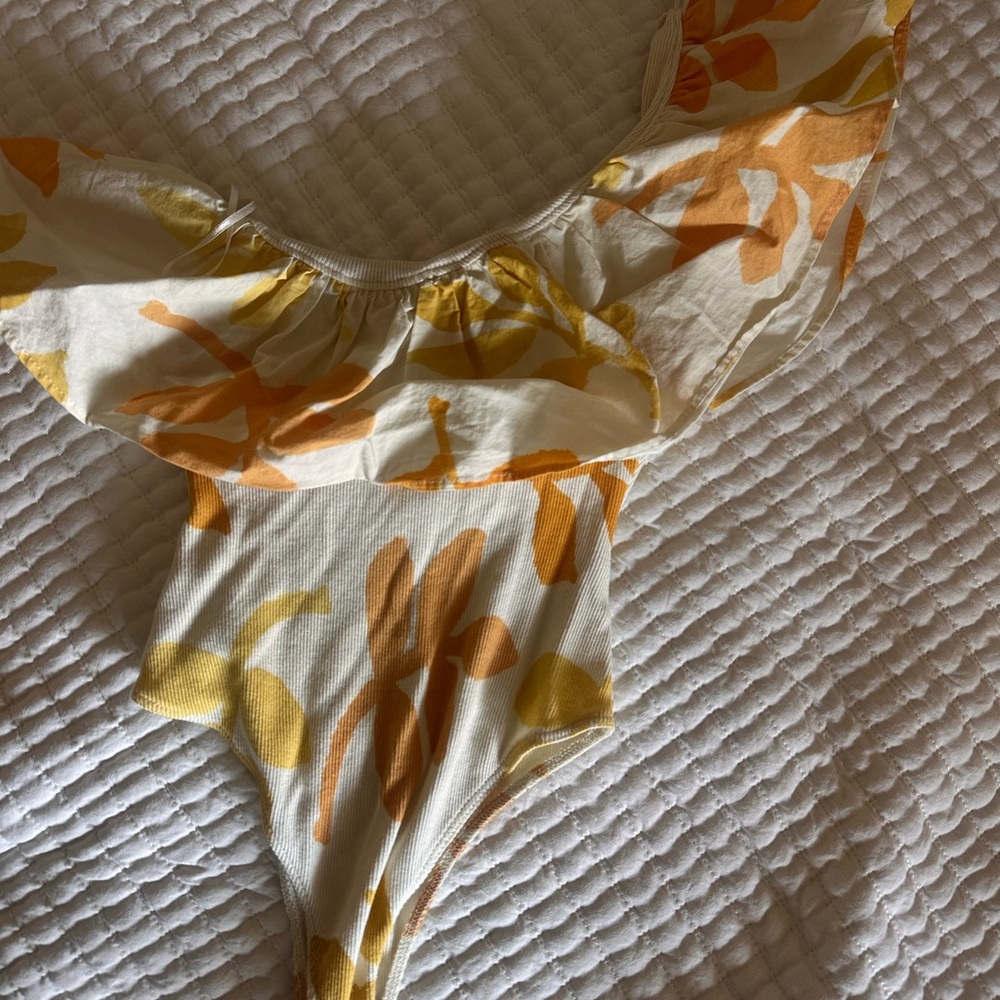 Zara Yellow Floral One-Shoulder Bodysuit – Size M - Picture 5 of 5